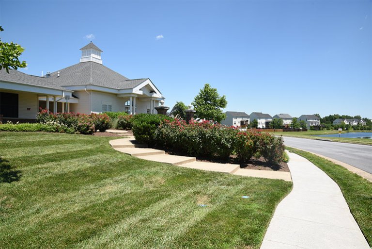 Wakeland Manor Grounds Maintenance Greatscapes®